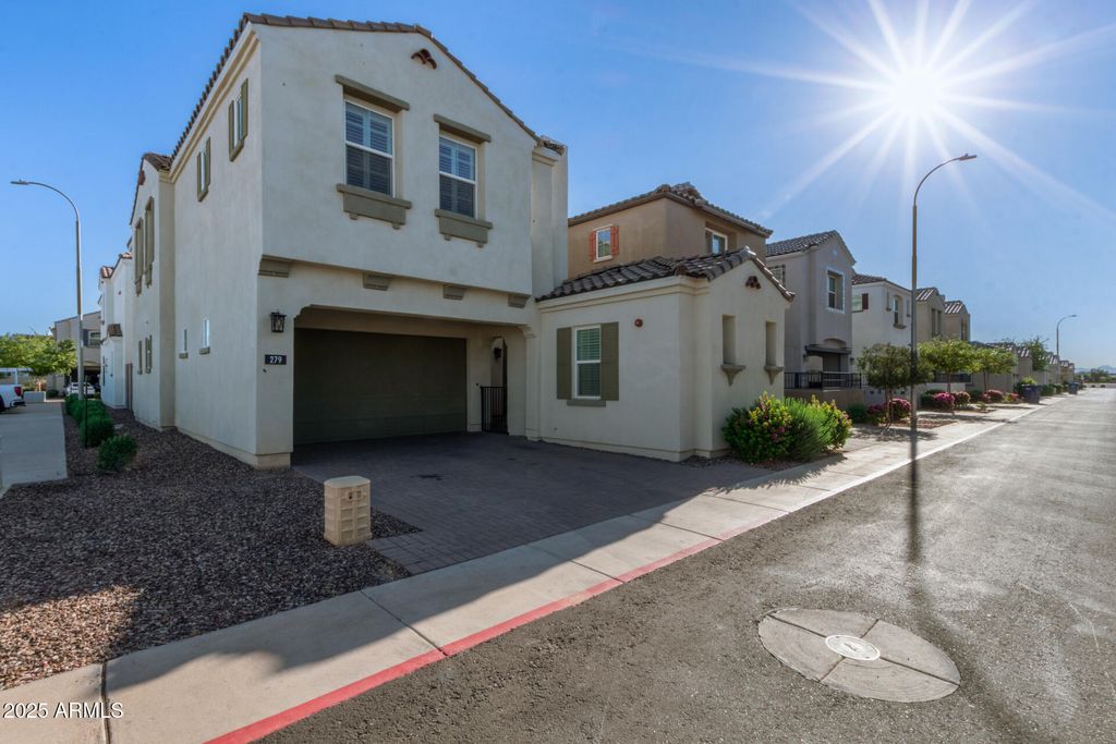 Photo of 279 E Aster Drive, Chandler, AZ 85286 (MLS # 6922642)