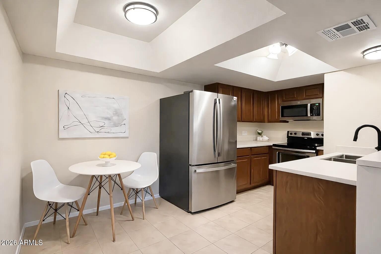 1720 E THUNDERBIRD Road 1022