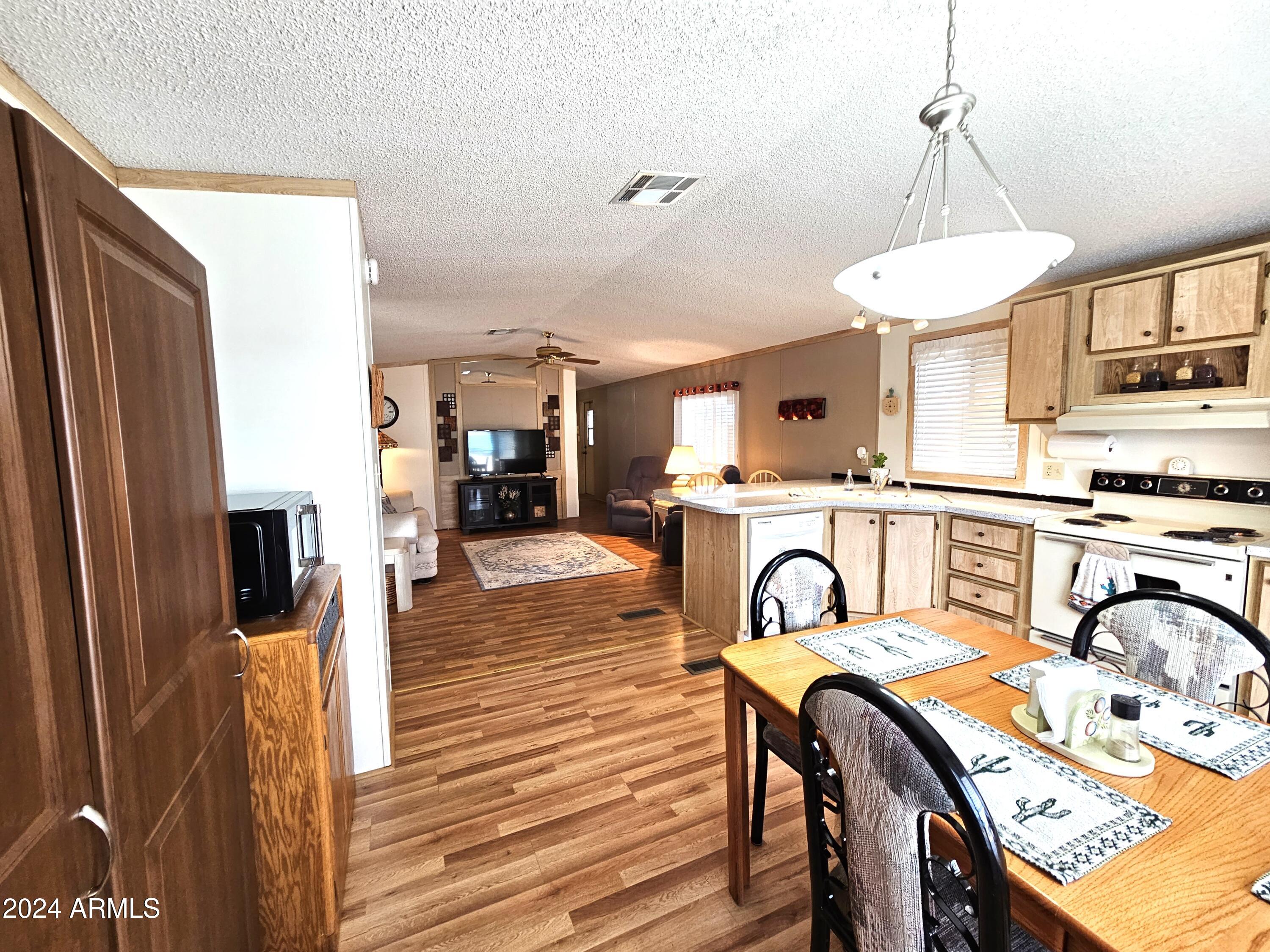 205 S HIGLEY Road 218