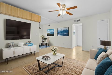 Photo of 749 E Montebello Avenue #127, Phoenix, AZ 85014 (MLS # 6915458)