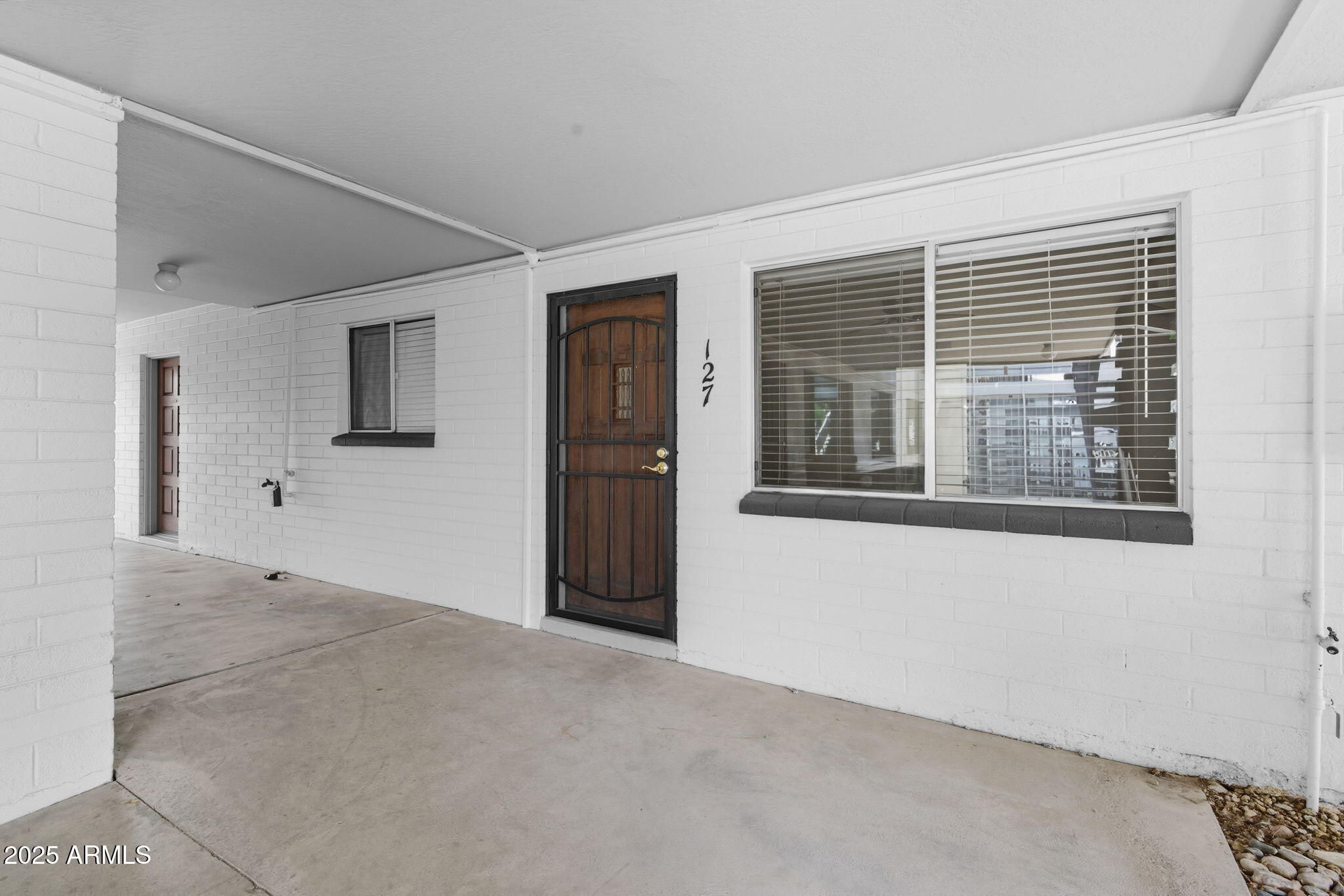 749 E MONTEBELLO Avenue 127