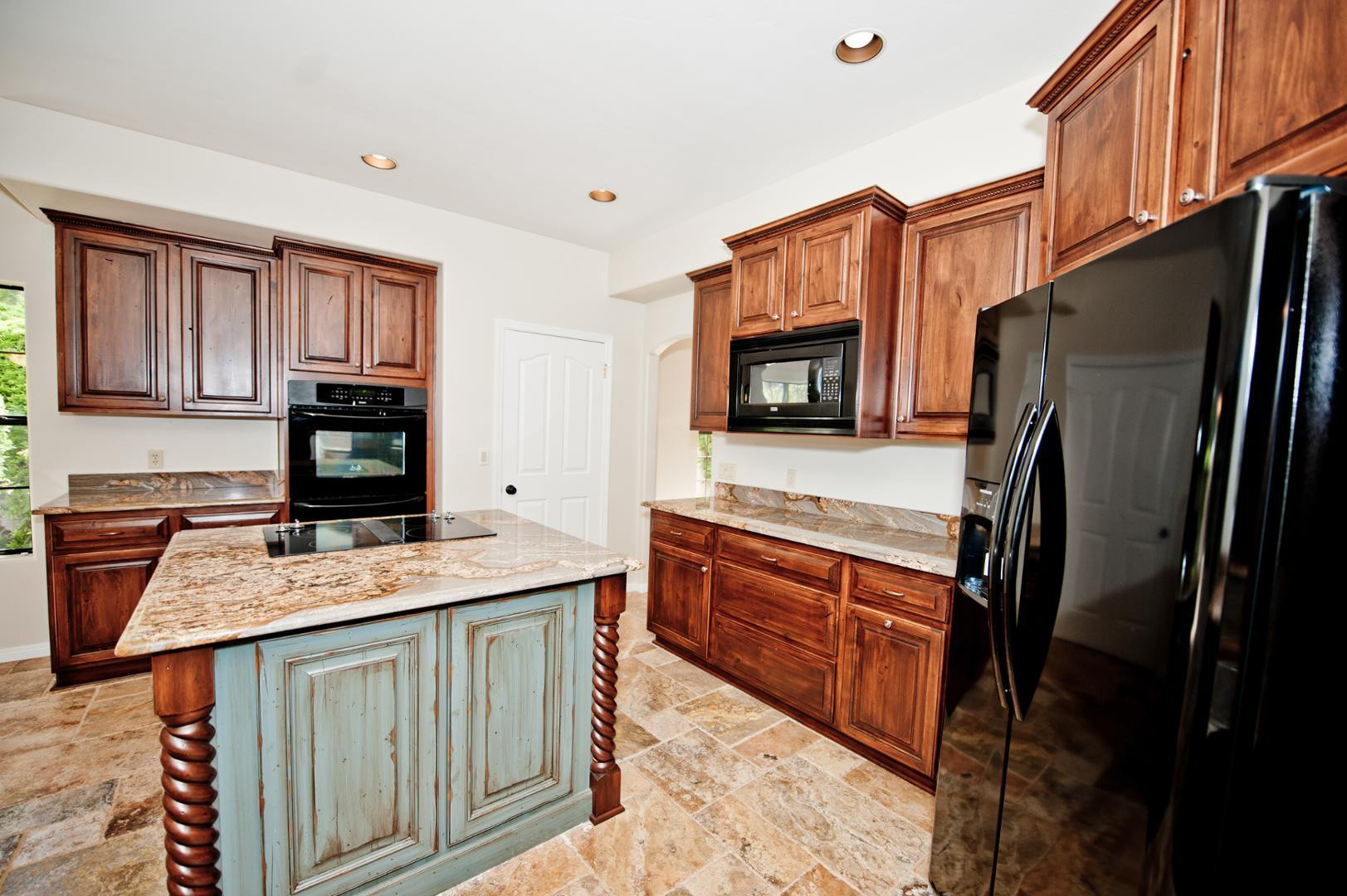 2322 S Rogers Circle 4