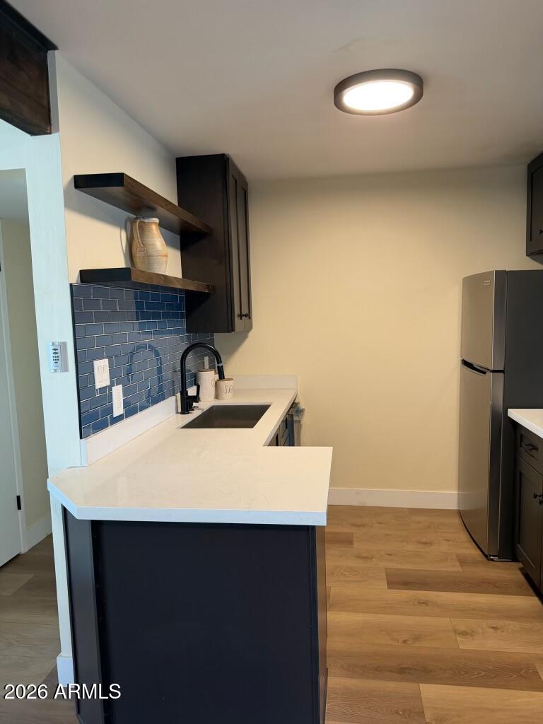 2324 W CLAREMONT Street