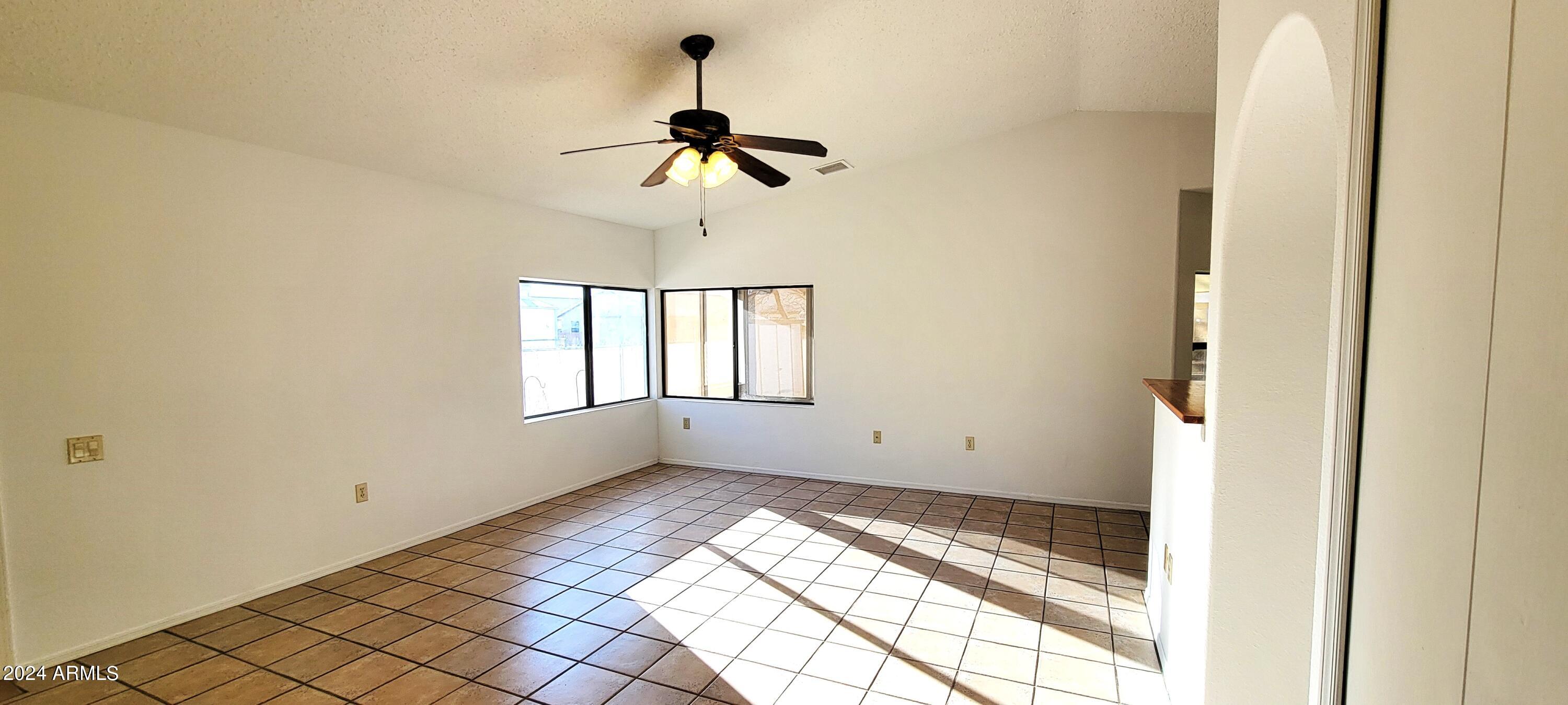 DESERT SHADOWS - Residential