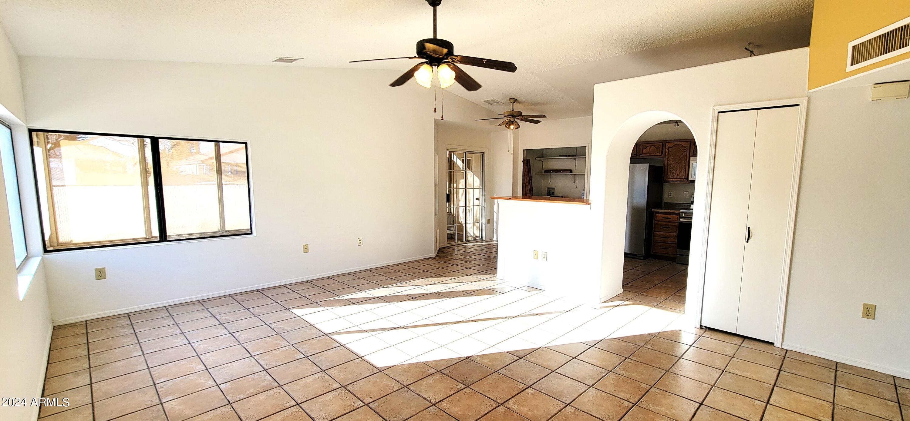 DESERT SHADOWS - Residential