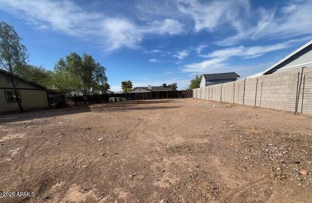8654 W Earll Drive 41