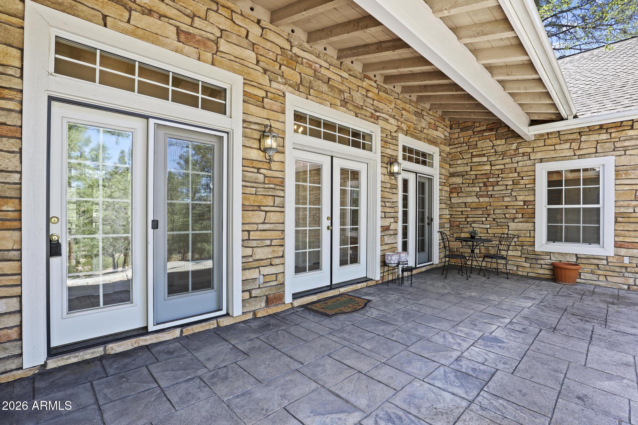 864 E Highline Drive