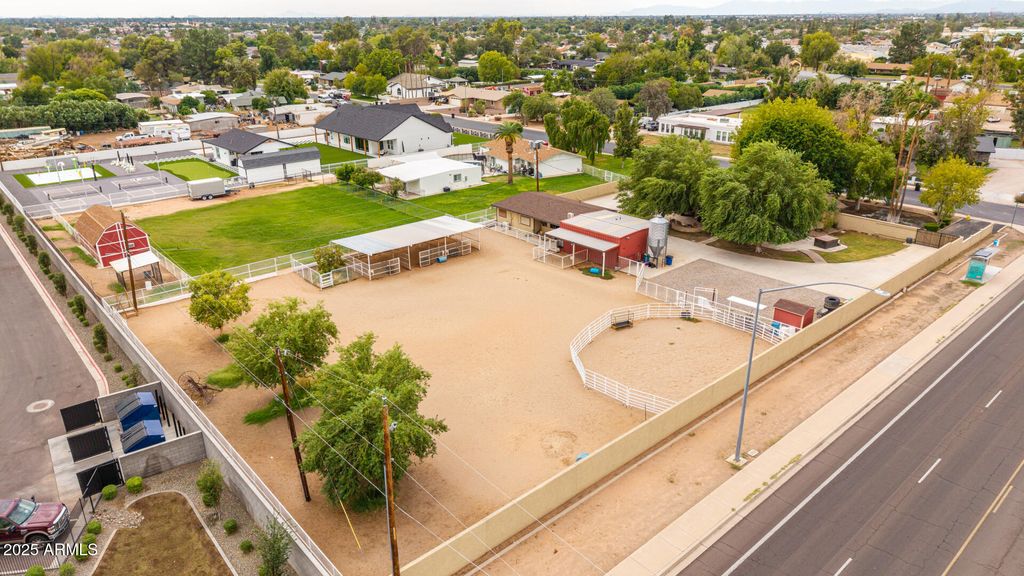 Photo of 415 S 31st Street, Mesa, AZ 85204 (MLS # 6932574)