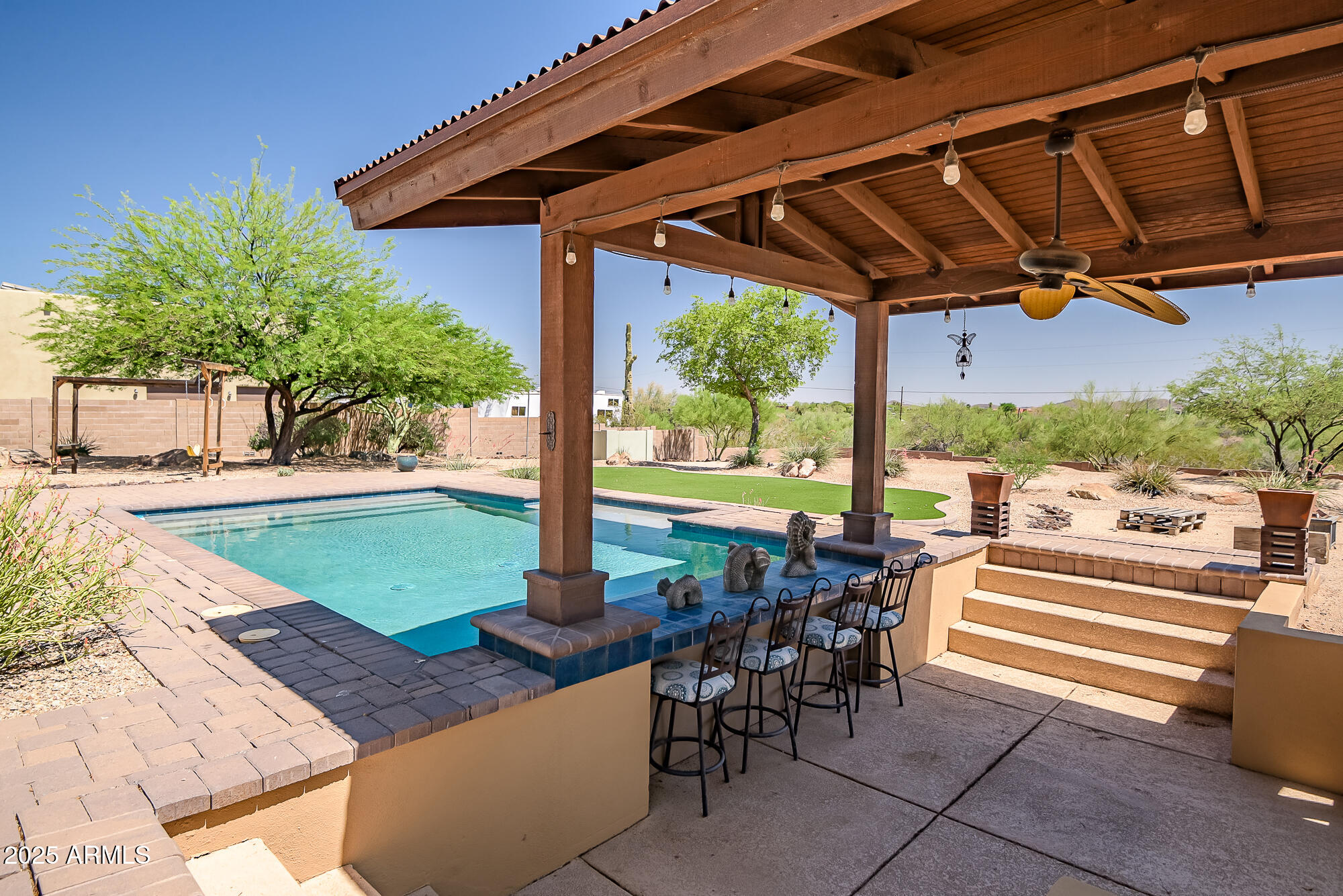 1925 W TANYA Trail