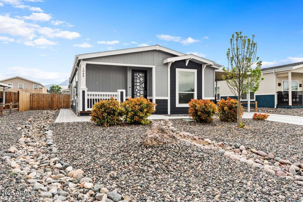 1045 W Wheeler Road
