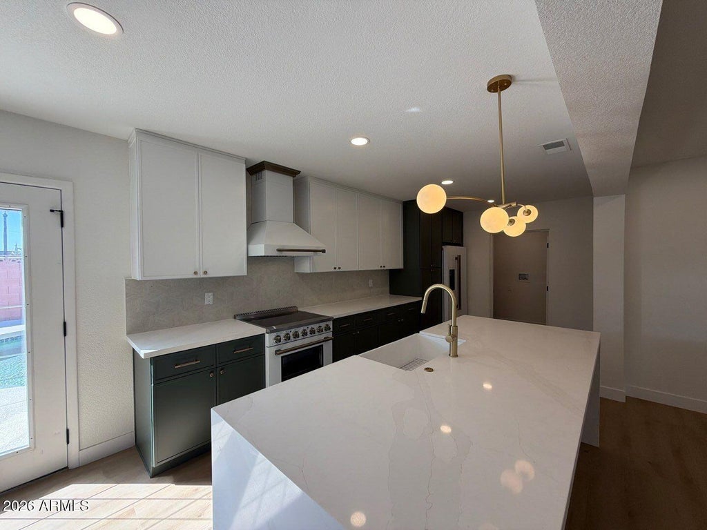 Photo of 717 W Cactus Wren Drive, Phoenix, AZ 85021 (MLS # 7091051)