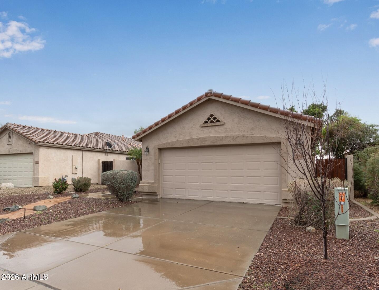 1715 W MUIRWOOD Drive