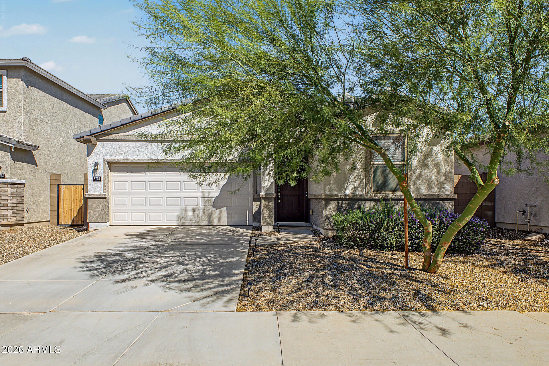 5724 W ENCINAS Lane