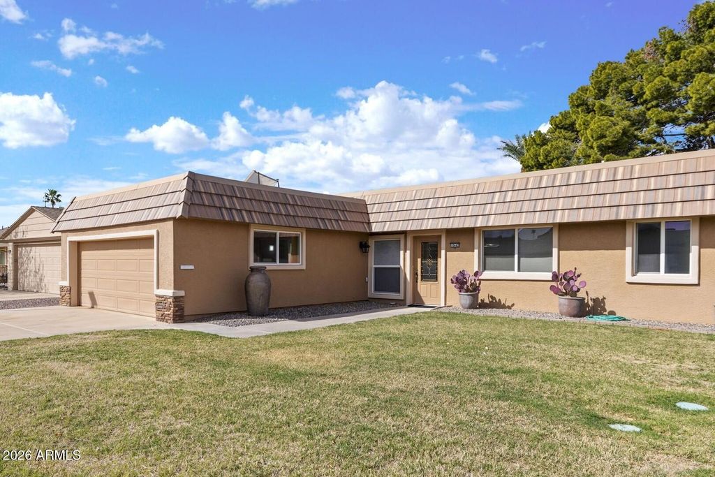 Photo of 10442 W Prairie Hills Circle, Sun City, AZ 85351 (MLS # 6990837)