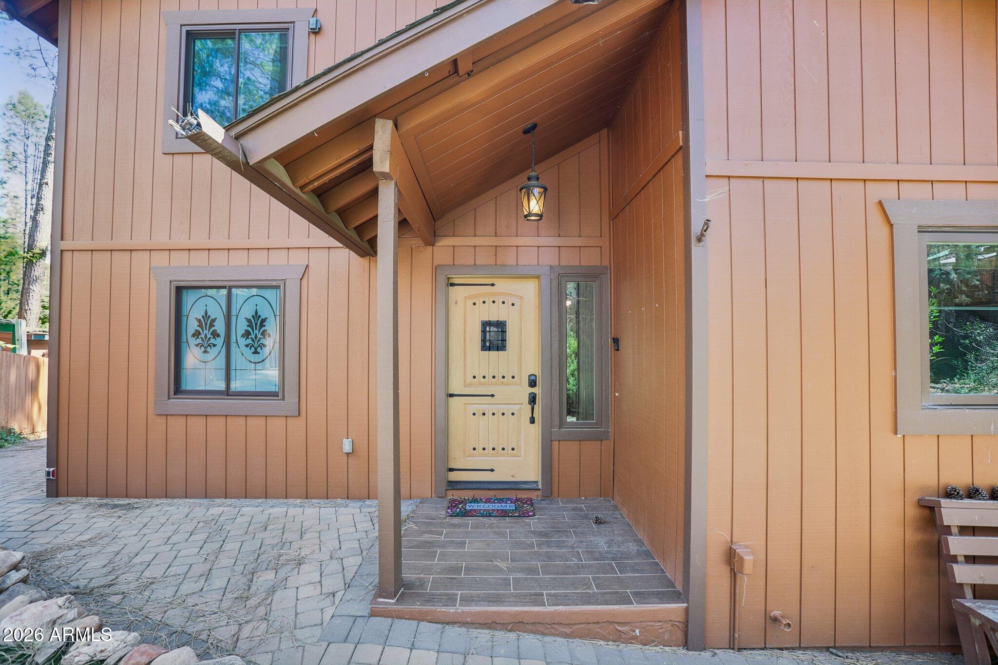 193 E SADDLE MOUNTAIN Road