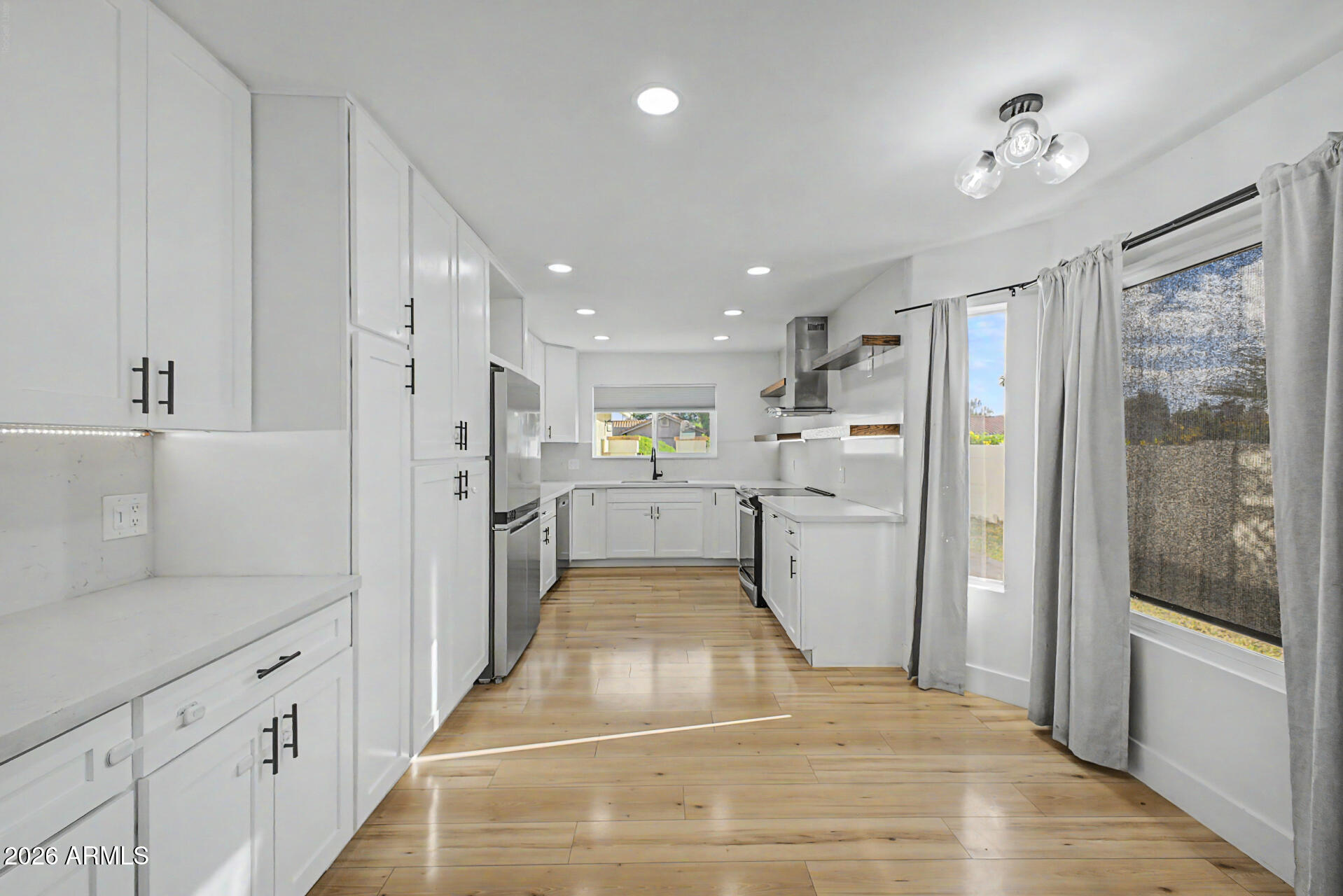 2318 W IRONWOOD Drive