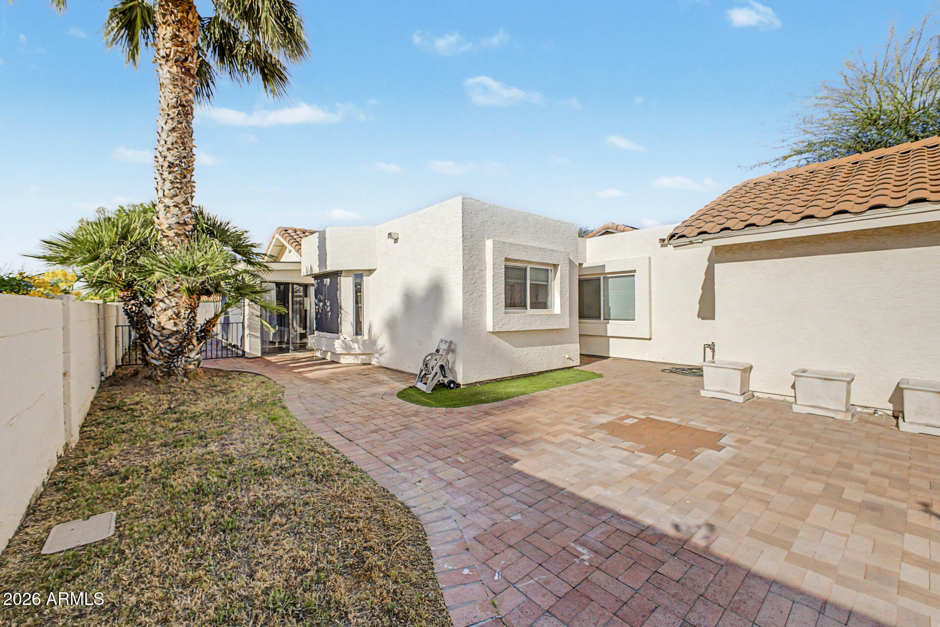 2318 W IRONWOOD Drive