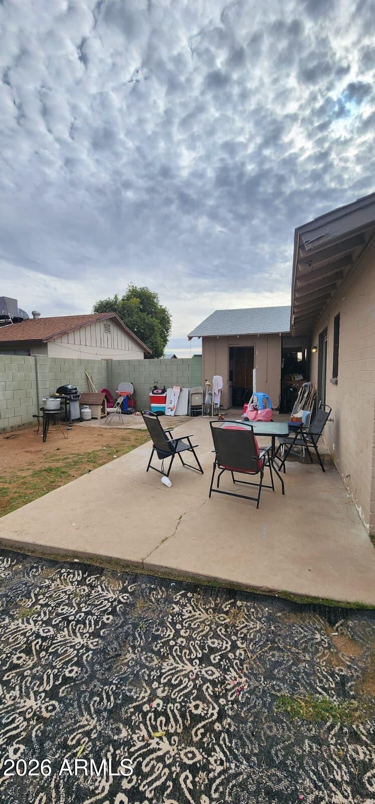 5442 W Edgemont Avenue