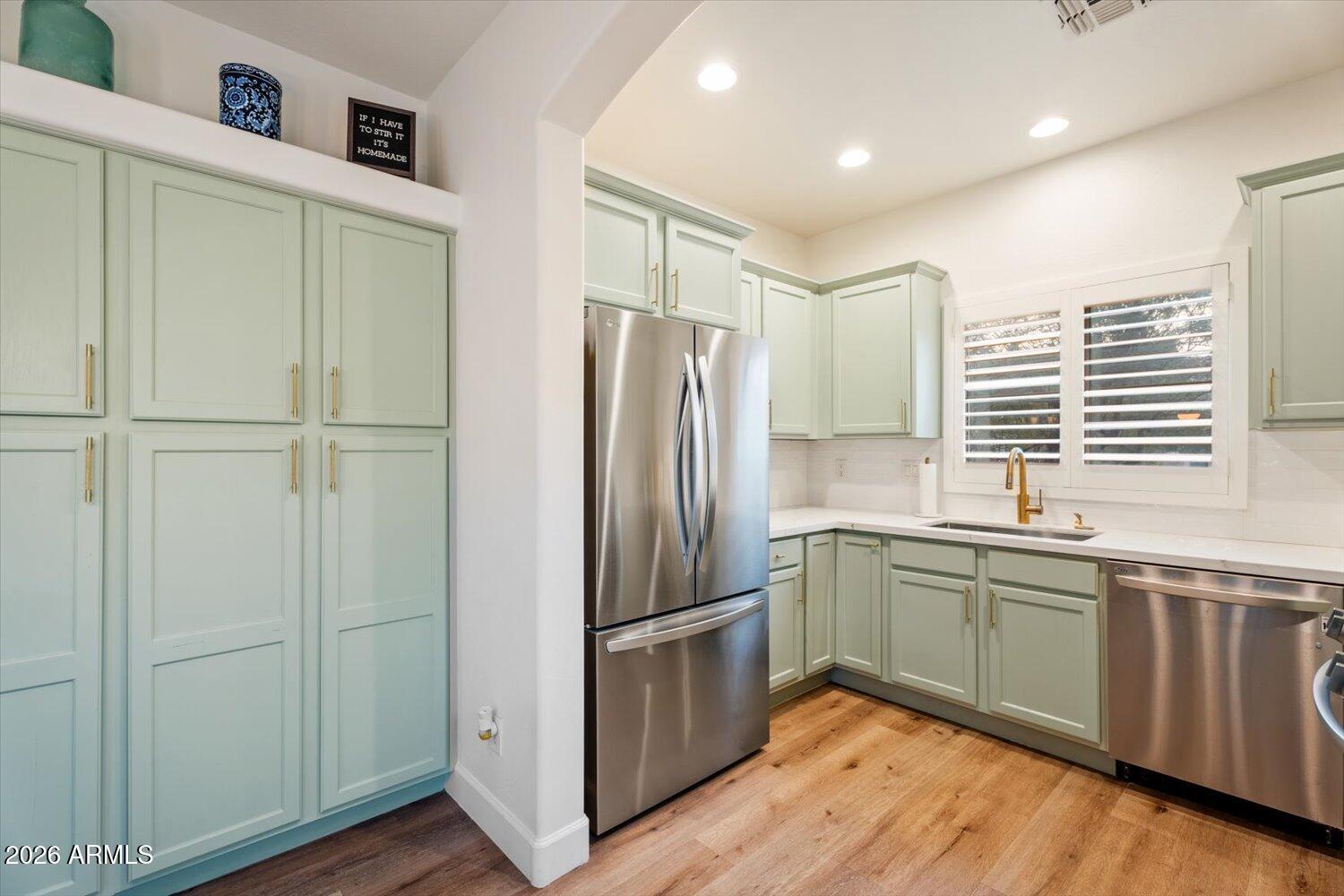 10370 W SANDS Drive 464