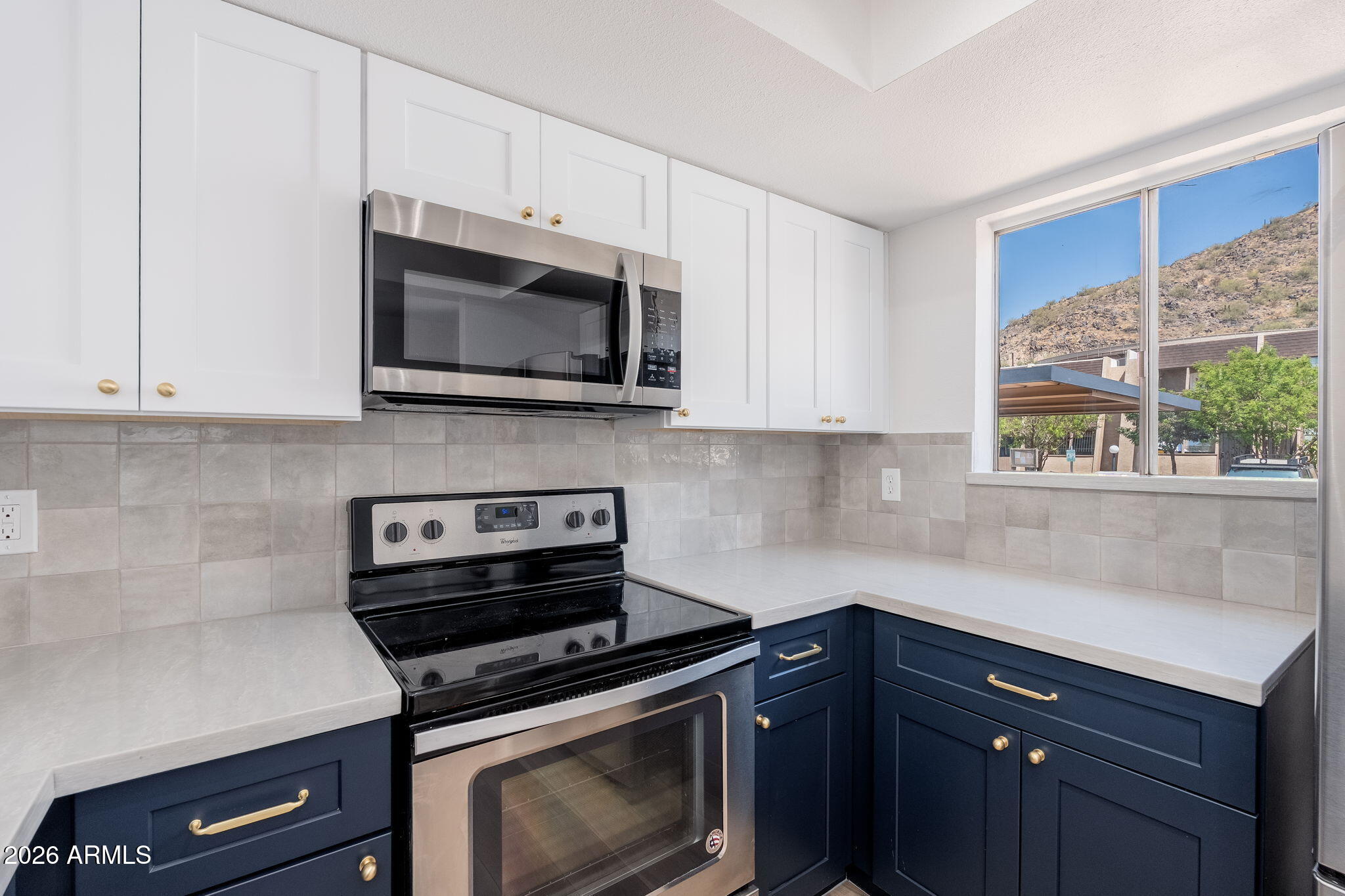 1601 W SUNNYSIDE Drive 121