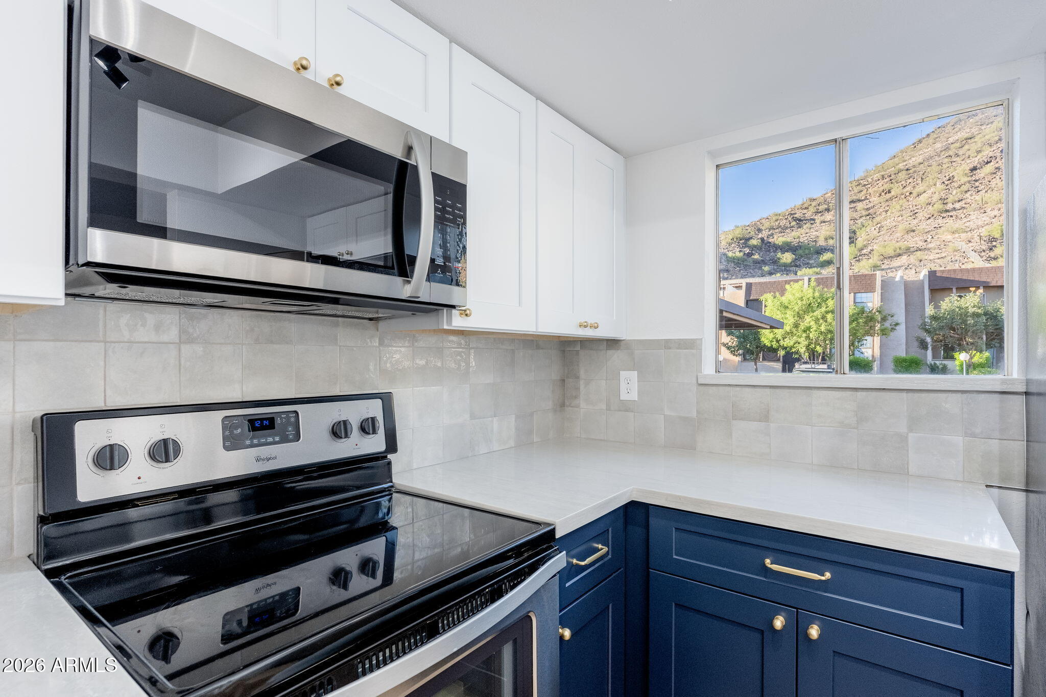 1601 W SUNNYSIDE Drive 121