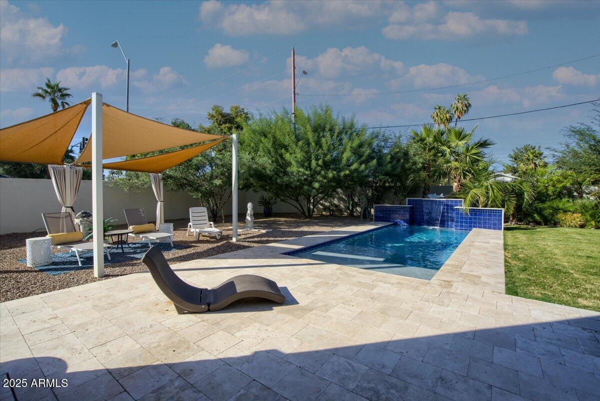 640 W ECHO Lane