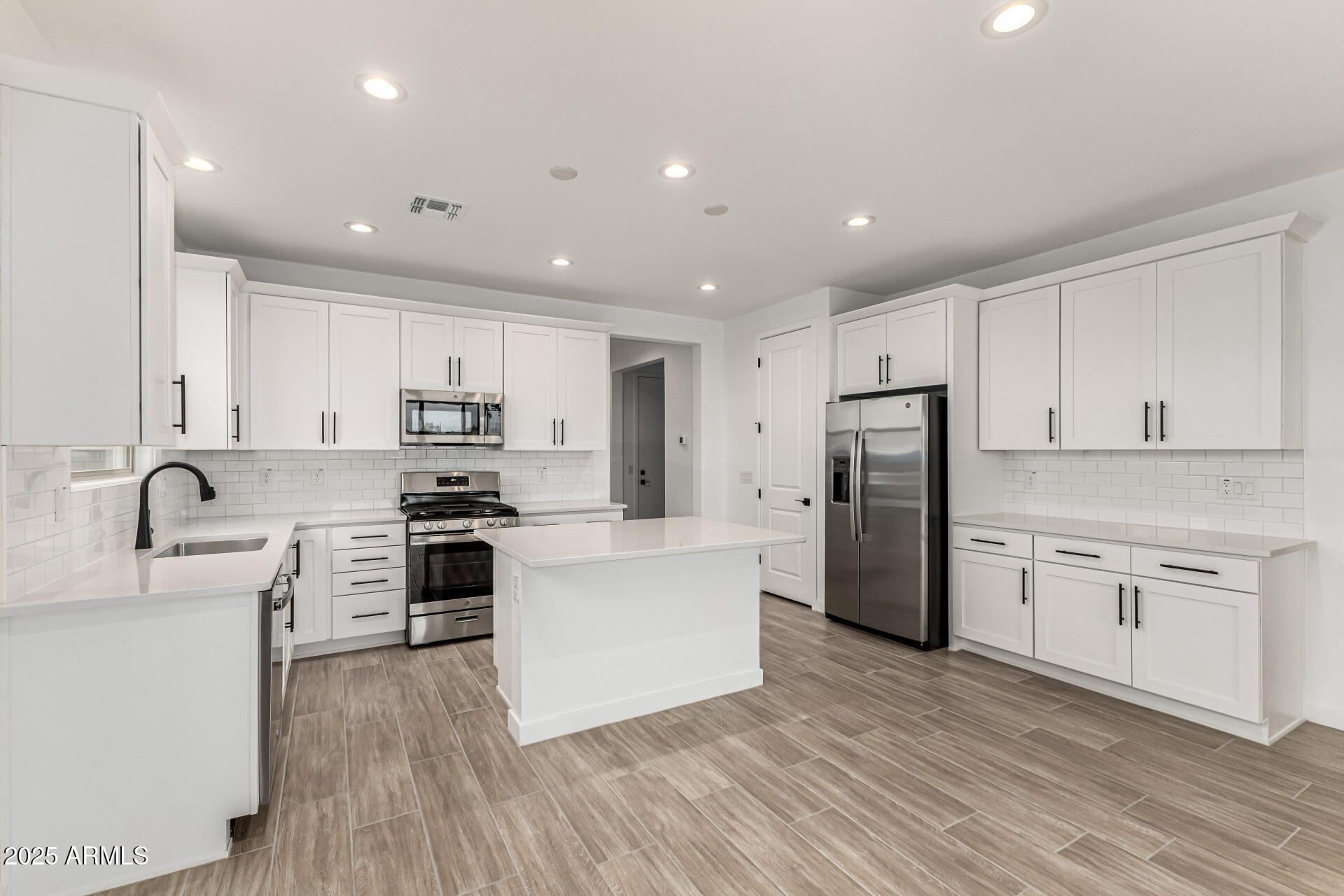 5423 W ROYAL PALM Road