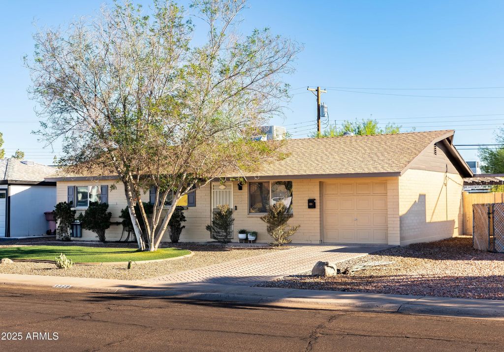 Photo of 1329 W 10th Place, Tempe, AZ 85281 (MLS # 6932229)