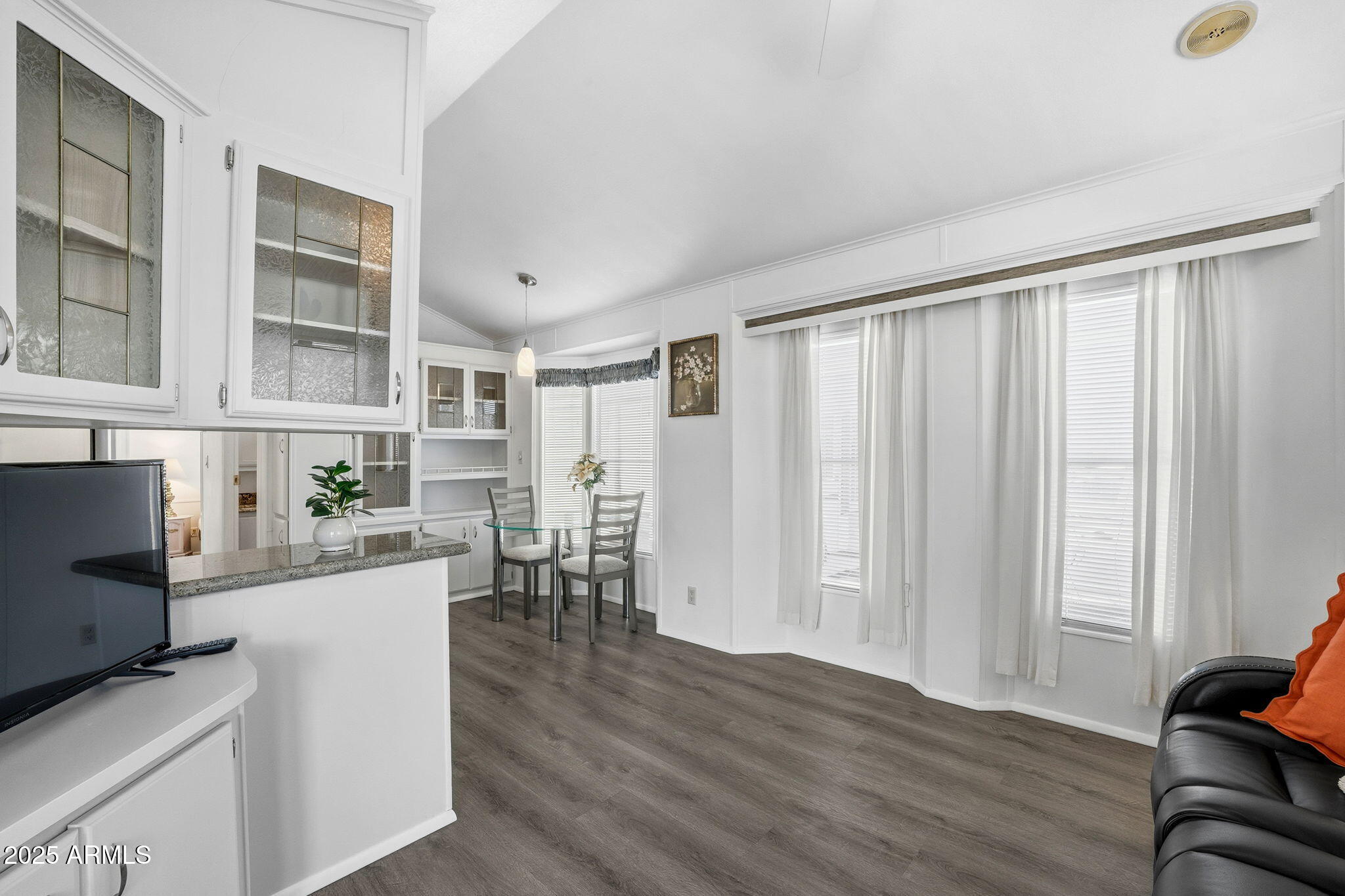 111 S GREENFIELD Road 724