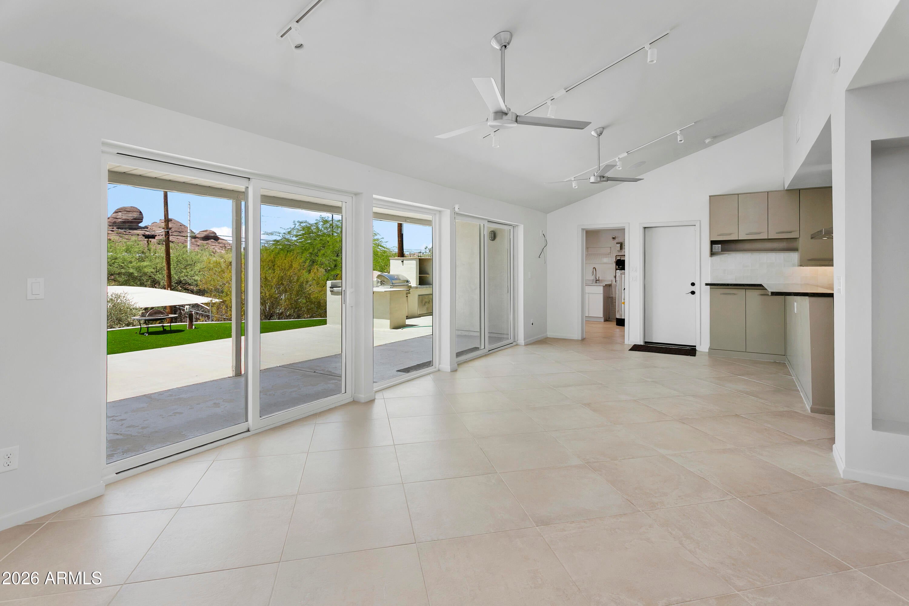 35 E PAPAGO Drive
