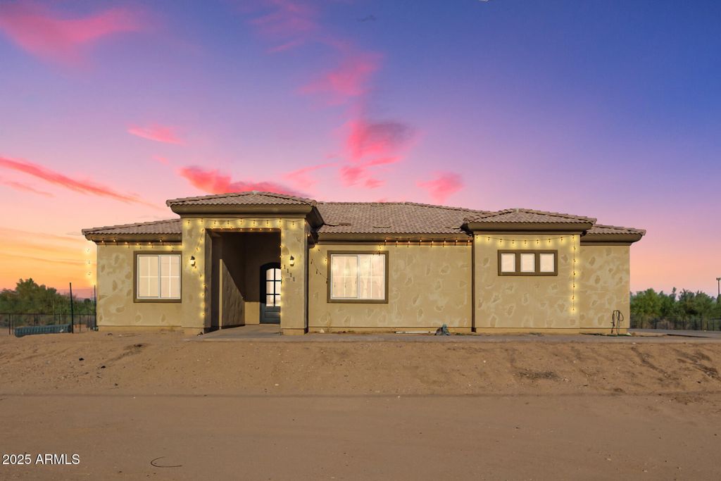 Photo of 1111 S 350th Avenue, Tonopah, AZ 85354 (MLS # 6912965)