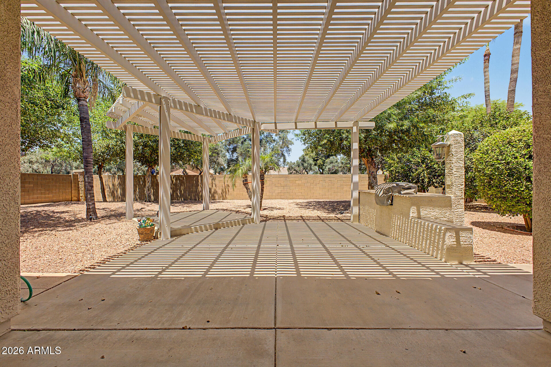 3076 E JUANITA Avenue
