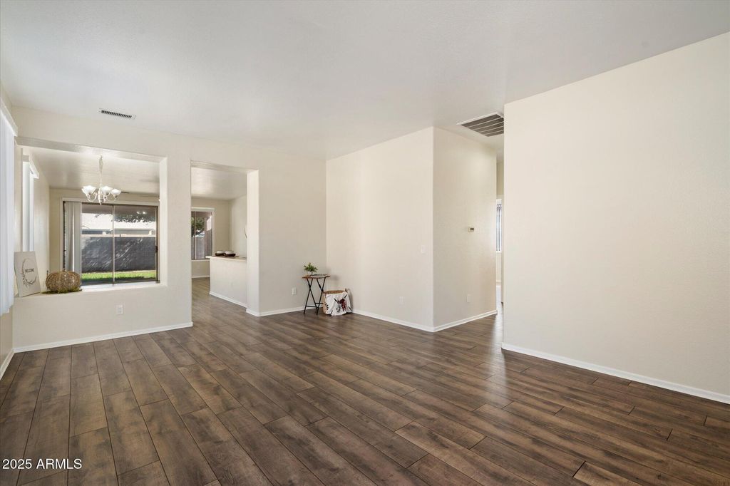Photo of 8825 N 65th Drive, Glendale, AZ 85302 (MLS # 6932519)