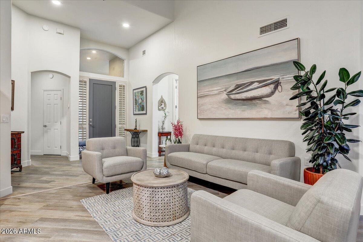 11818 E Del Timbre Drive