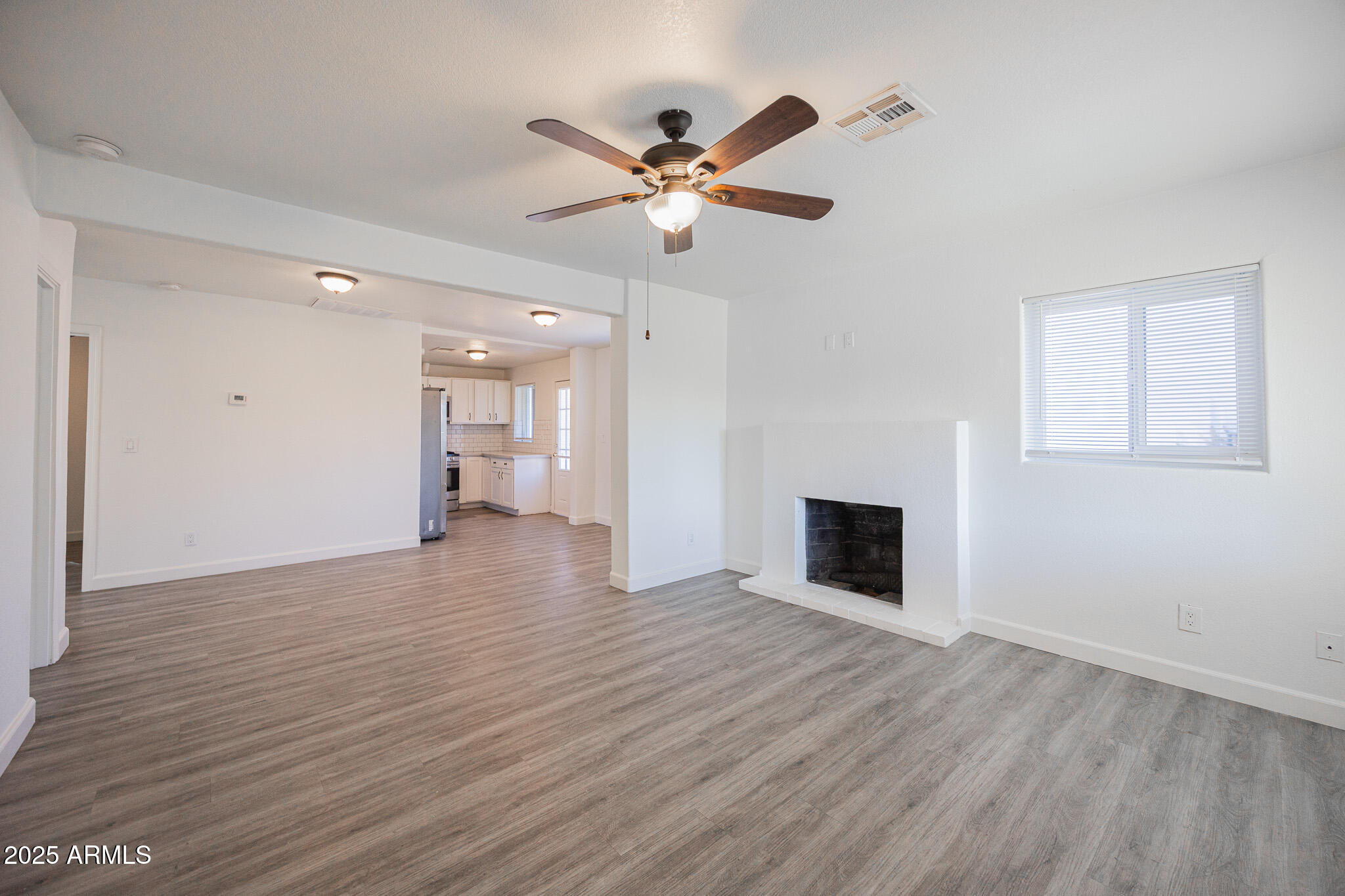 2646 E WILLETTA Street