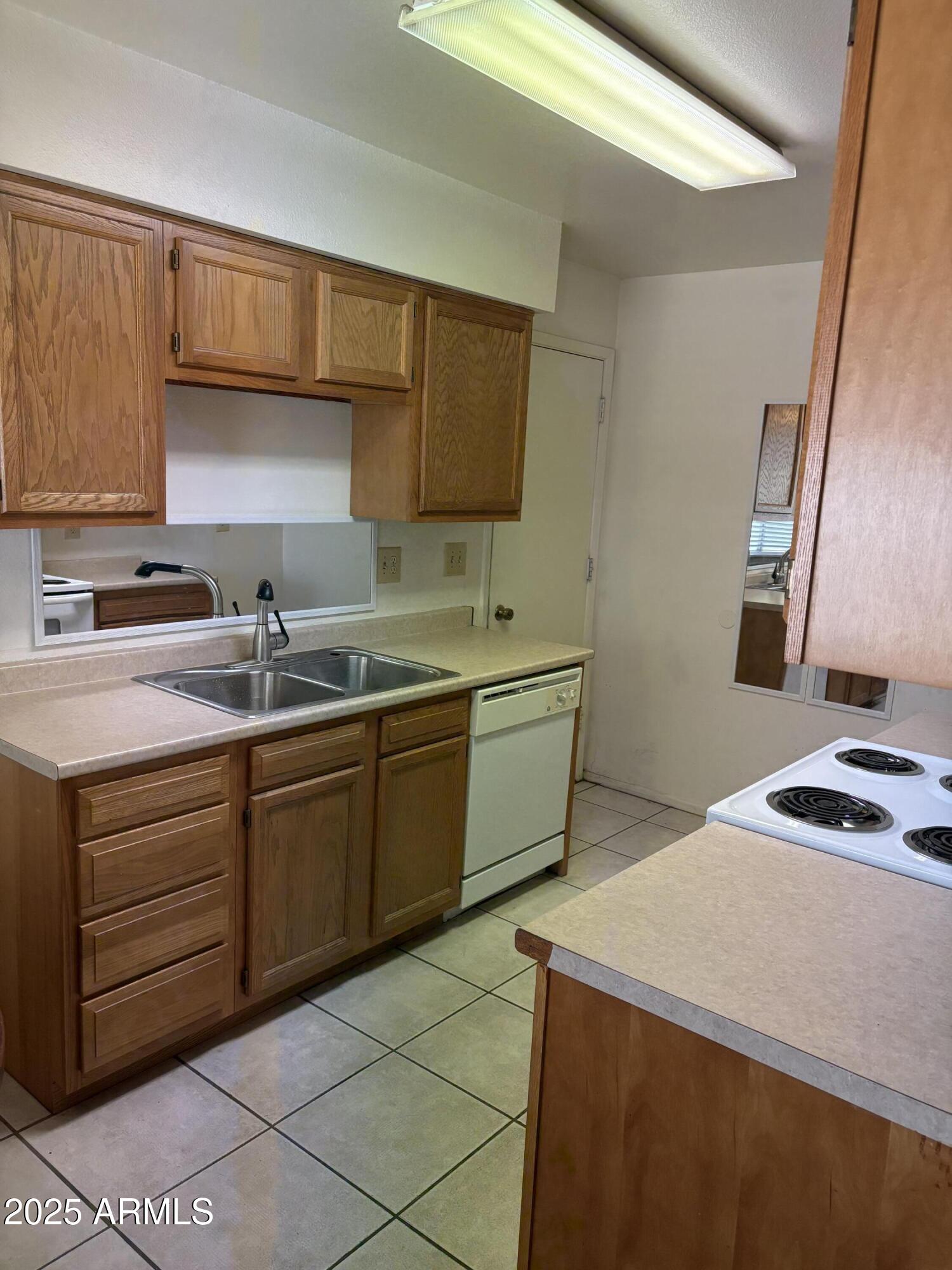 10127 N 95TH Drive A