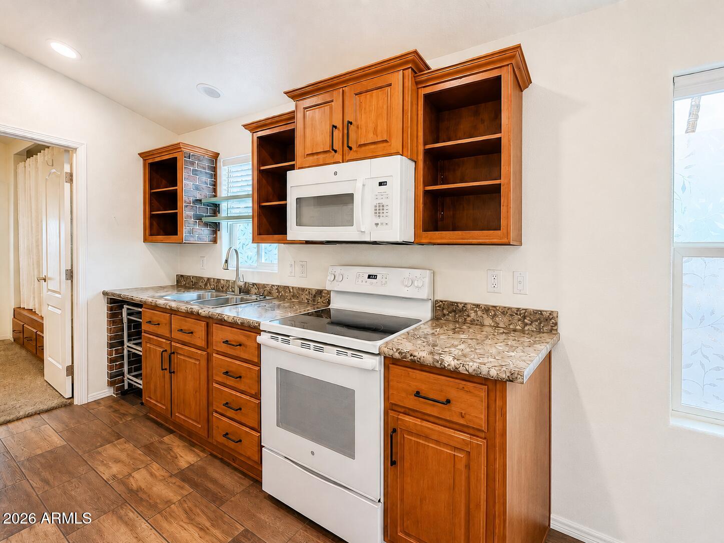 8700 E University Drive 232