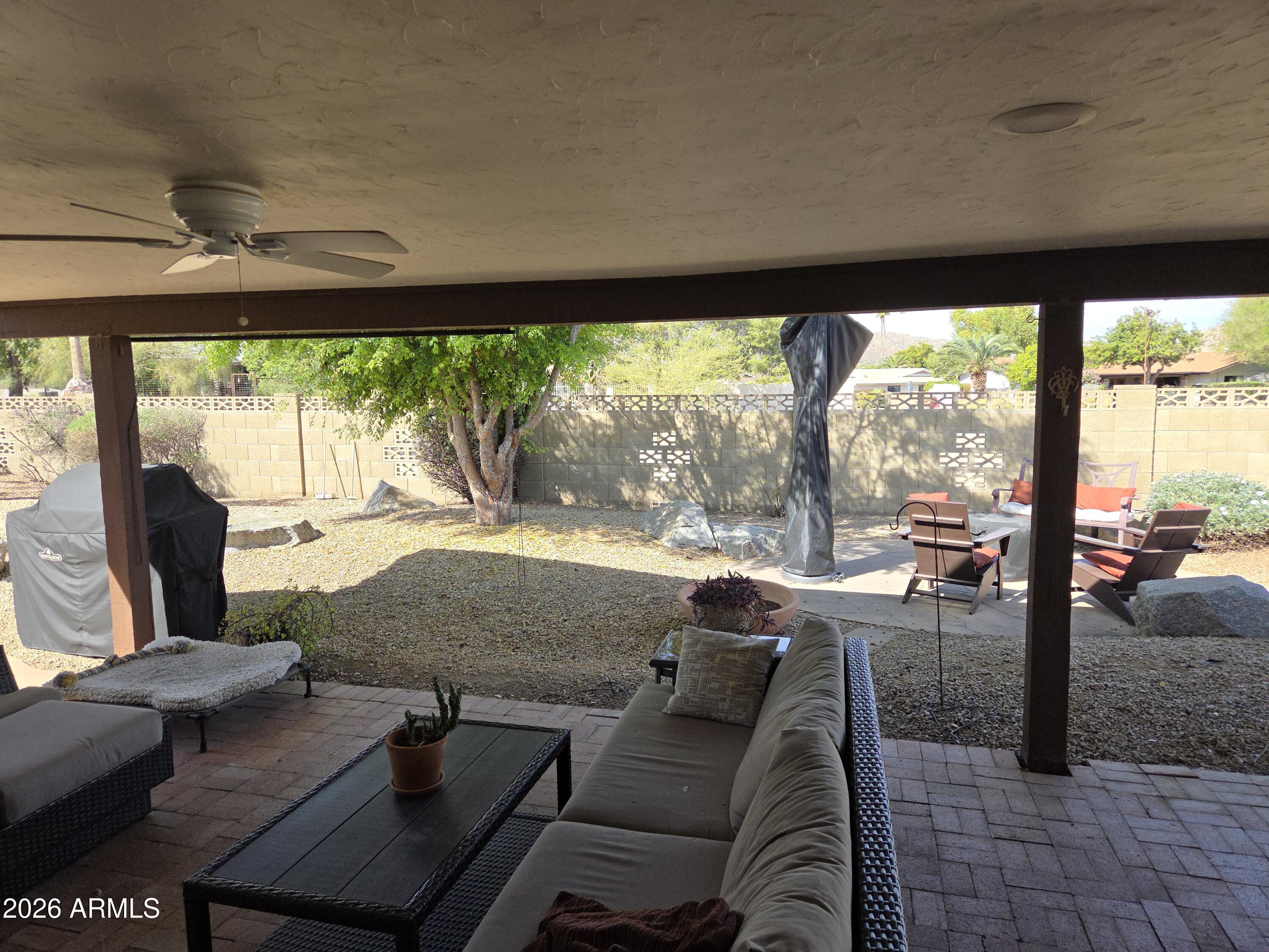 9060 N ARROYA VISTA Drive