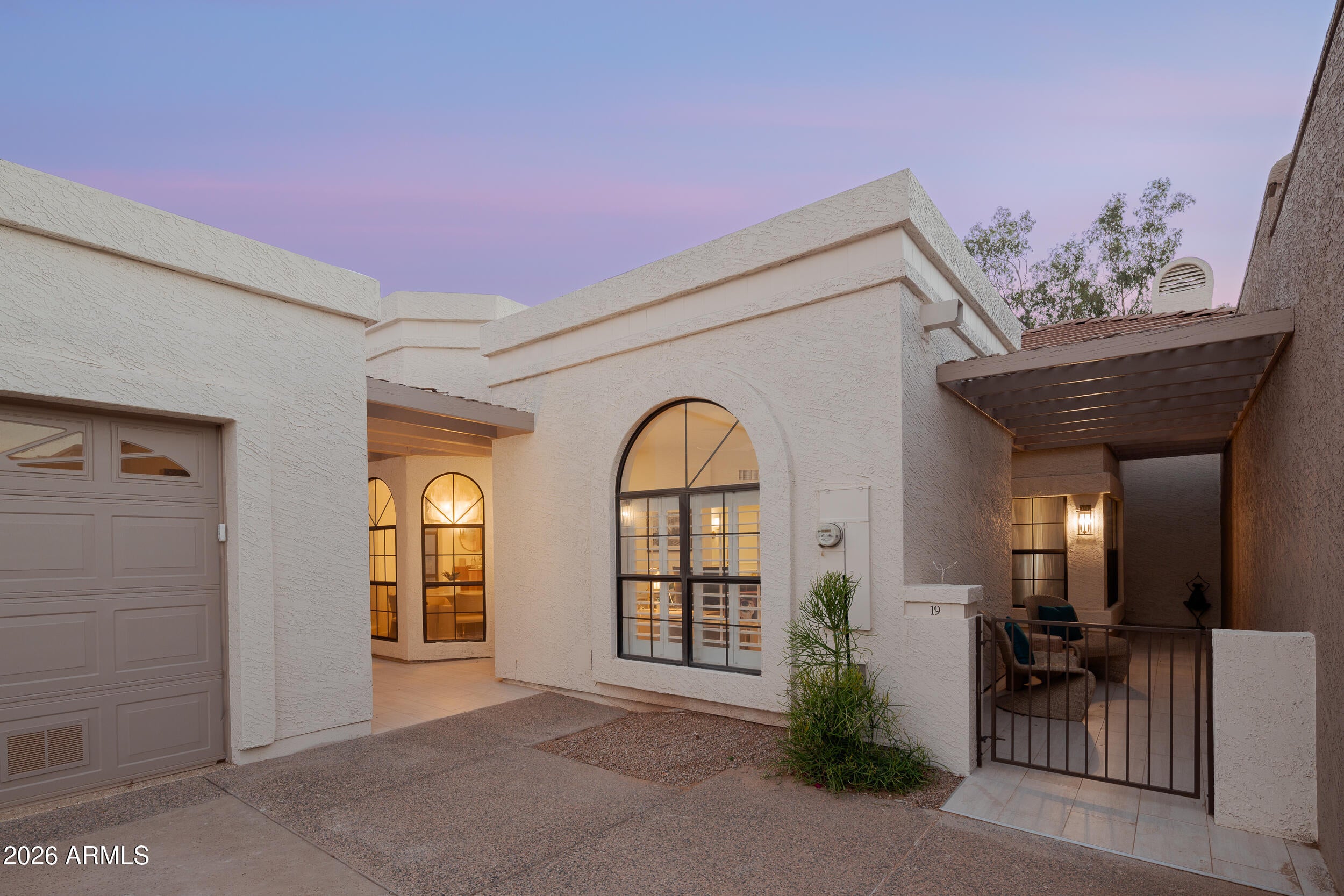 8100 E CAMELBACK Road 19