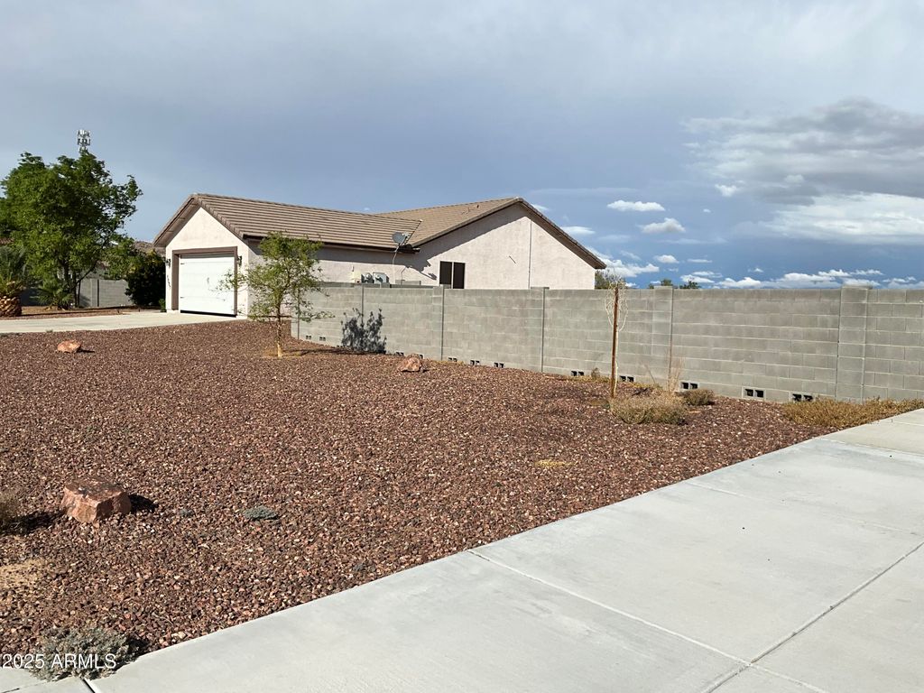 Photo of 3007 S 271st Lane, Buckeye, AZ 85326 (MLS # 6925875)