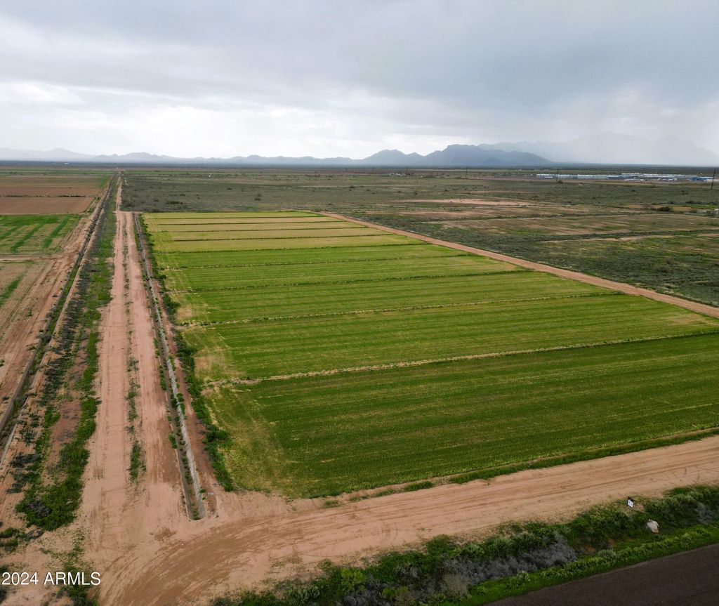 Photo of 0 S La Palma, Eloy, AZ 85131 (MLS # 6677746)