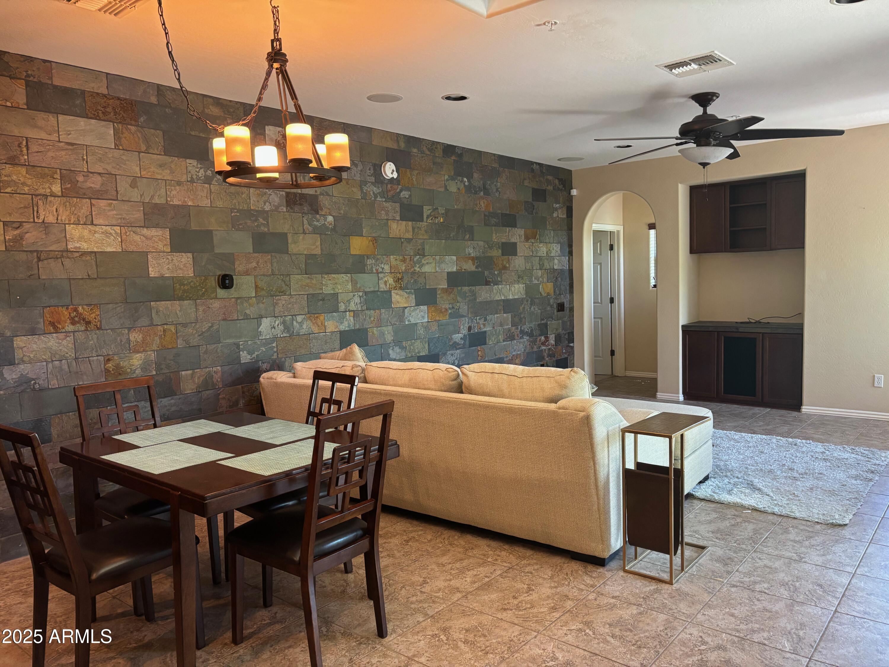 3935 E Rough Rider Road 1231