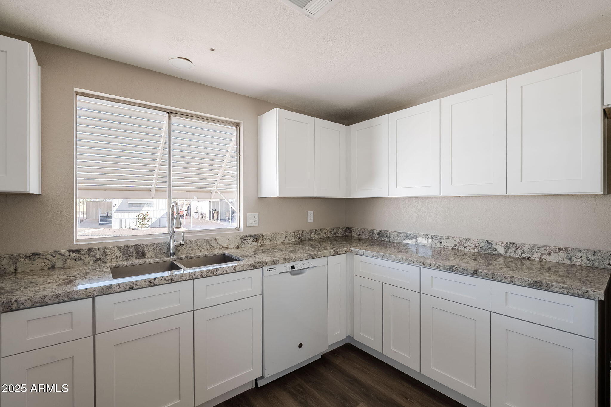 11435 E APACHE Trail 23