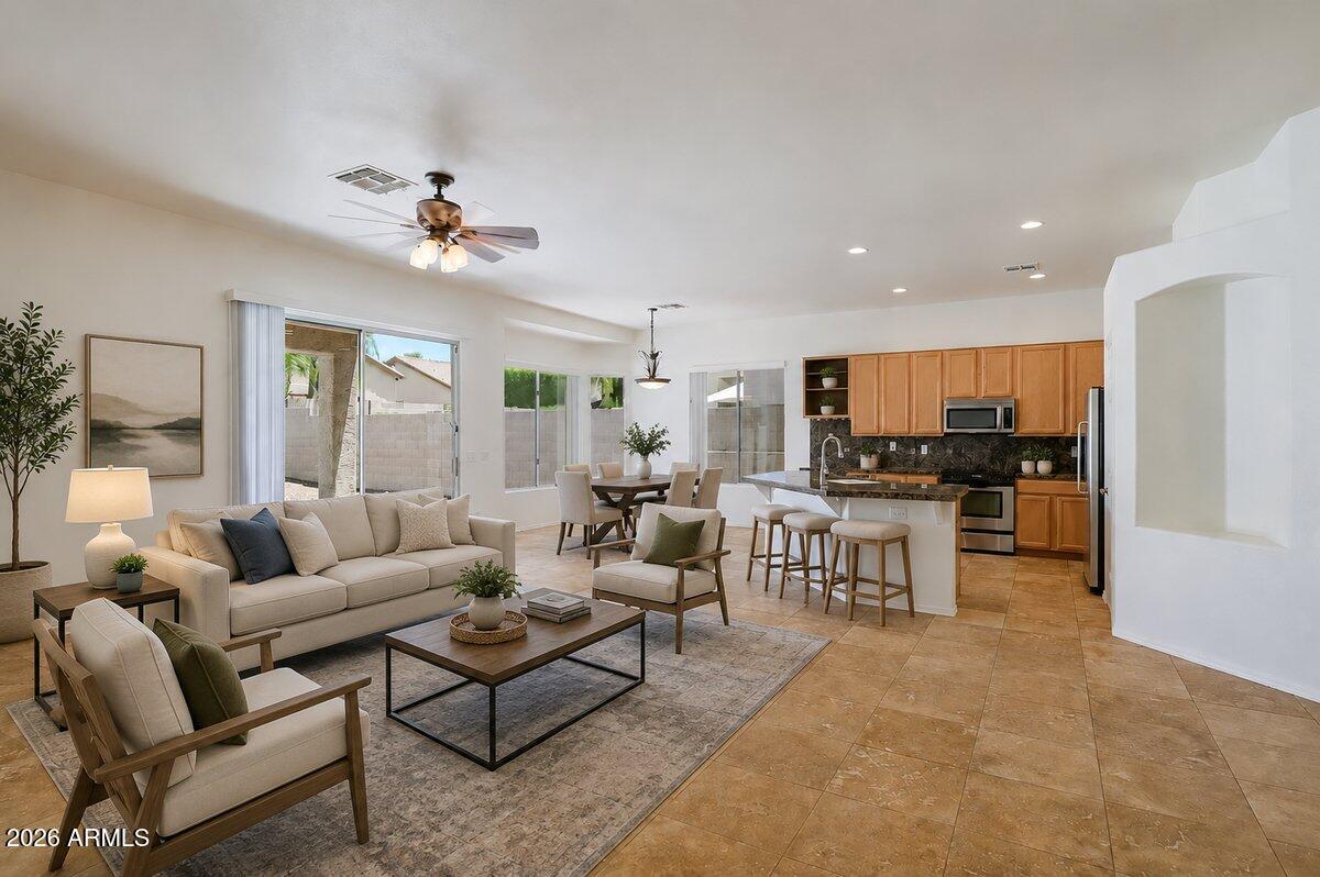 4254 E MOLLY Lane