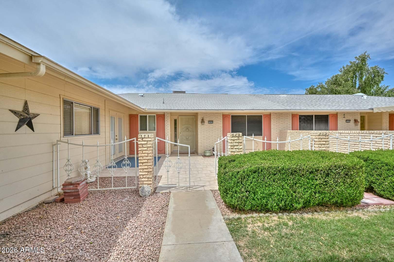 10428 W DESERT FOREST Circle