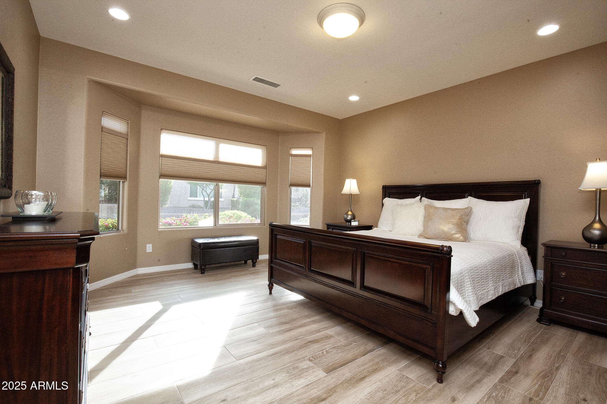 26689 W BURNETT Road