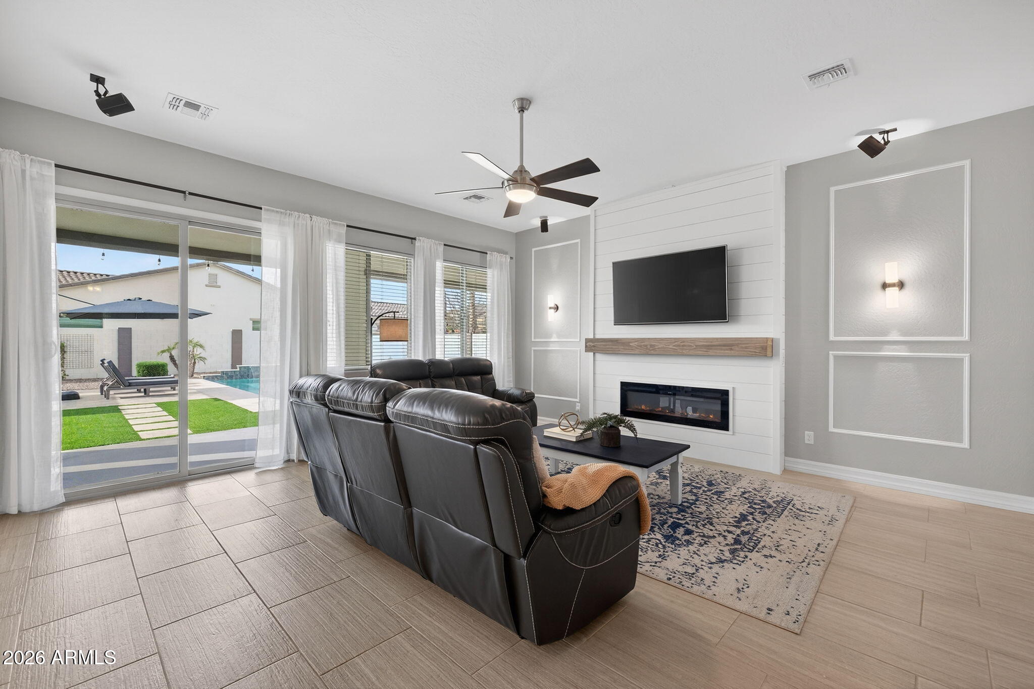 4958 S NEWTON Terrace