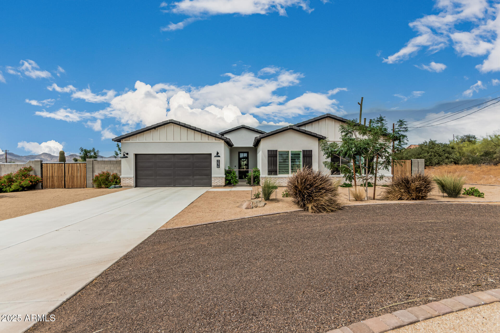 5670 E Singletree Street