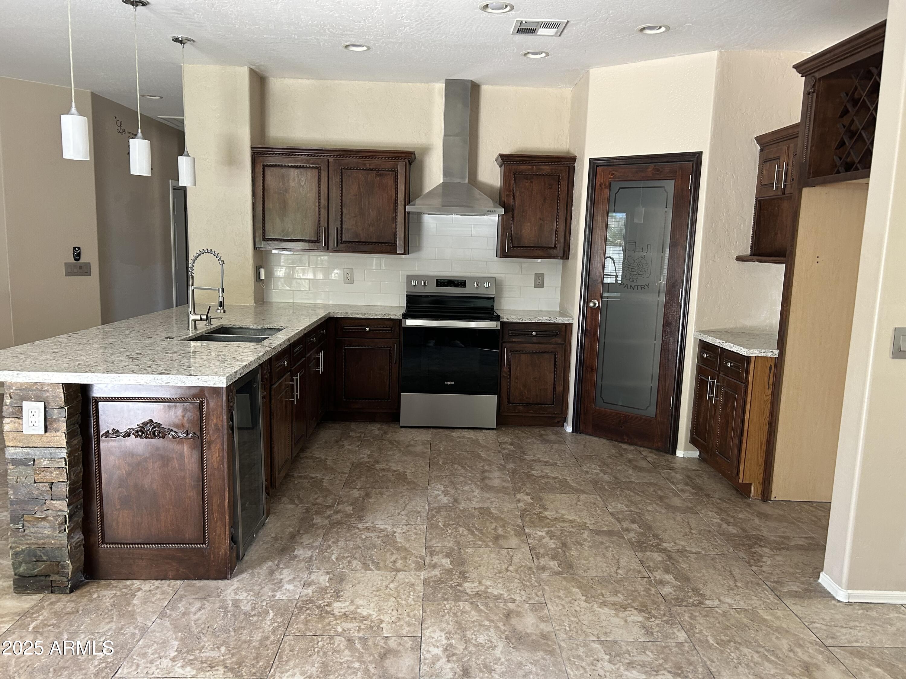 7163 W LAMAR Road