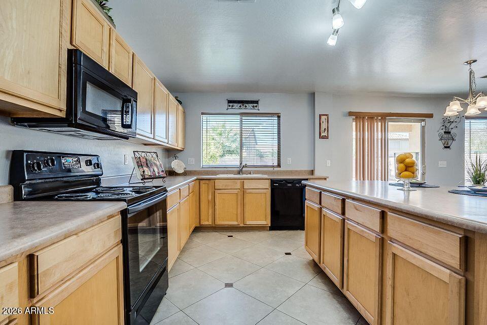 3116 W PLEASANT Lane